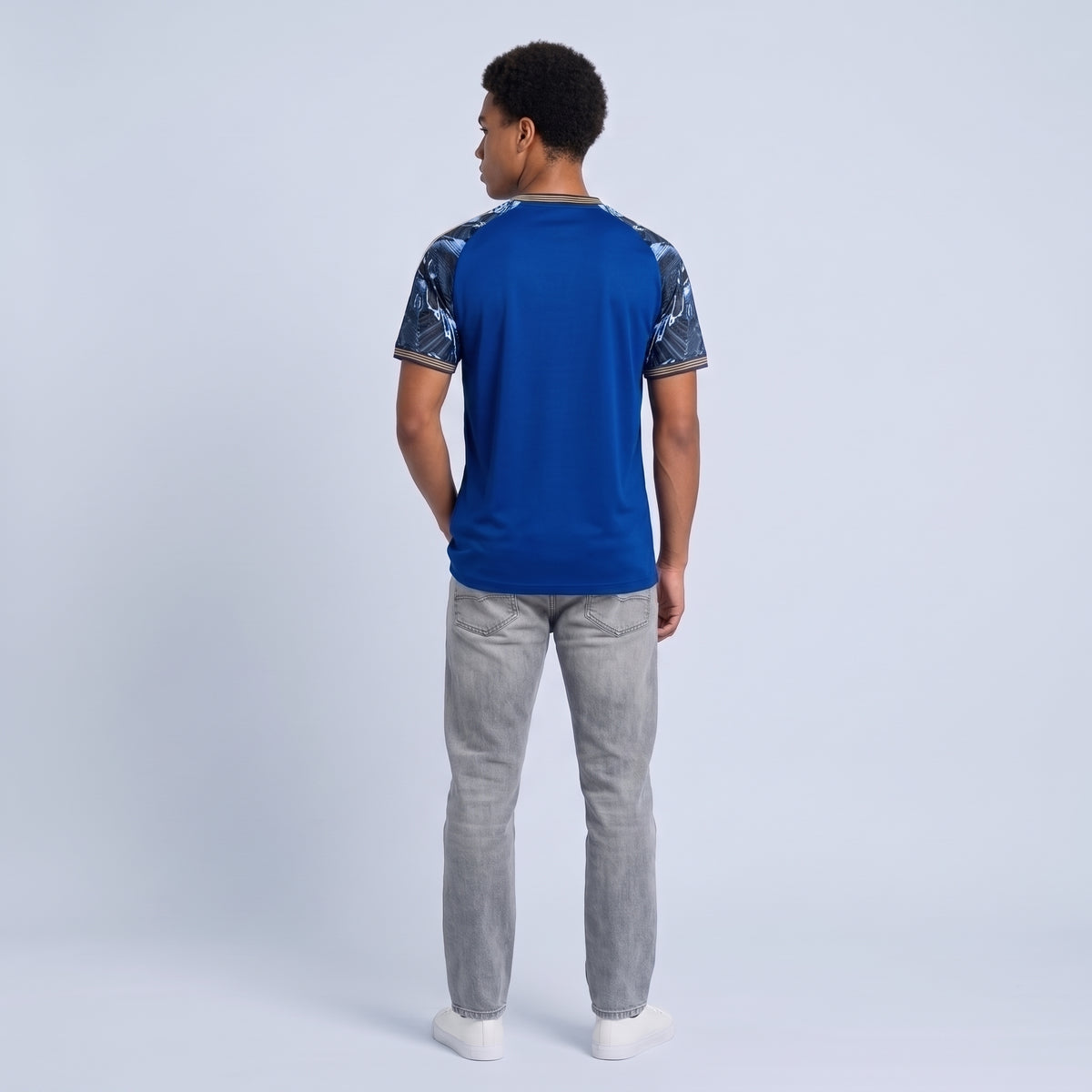 Camiseta del Último Delantero